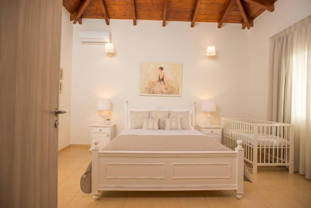 Kallisti Natural Villa Kalamaki  Bagian luar foto